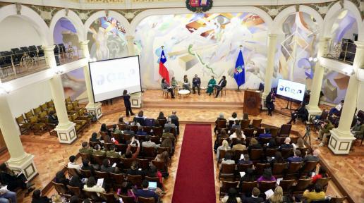 Foto del salón de honor de la universidad de chile desde vista áerea
